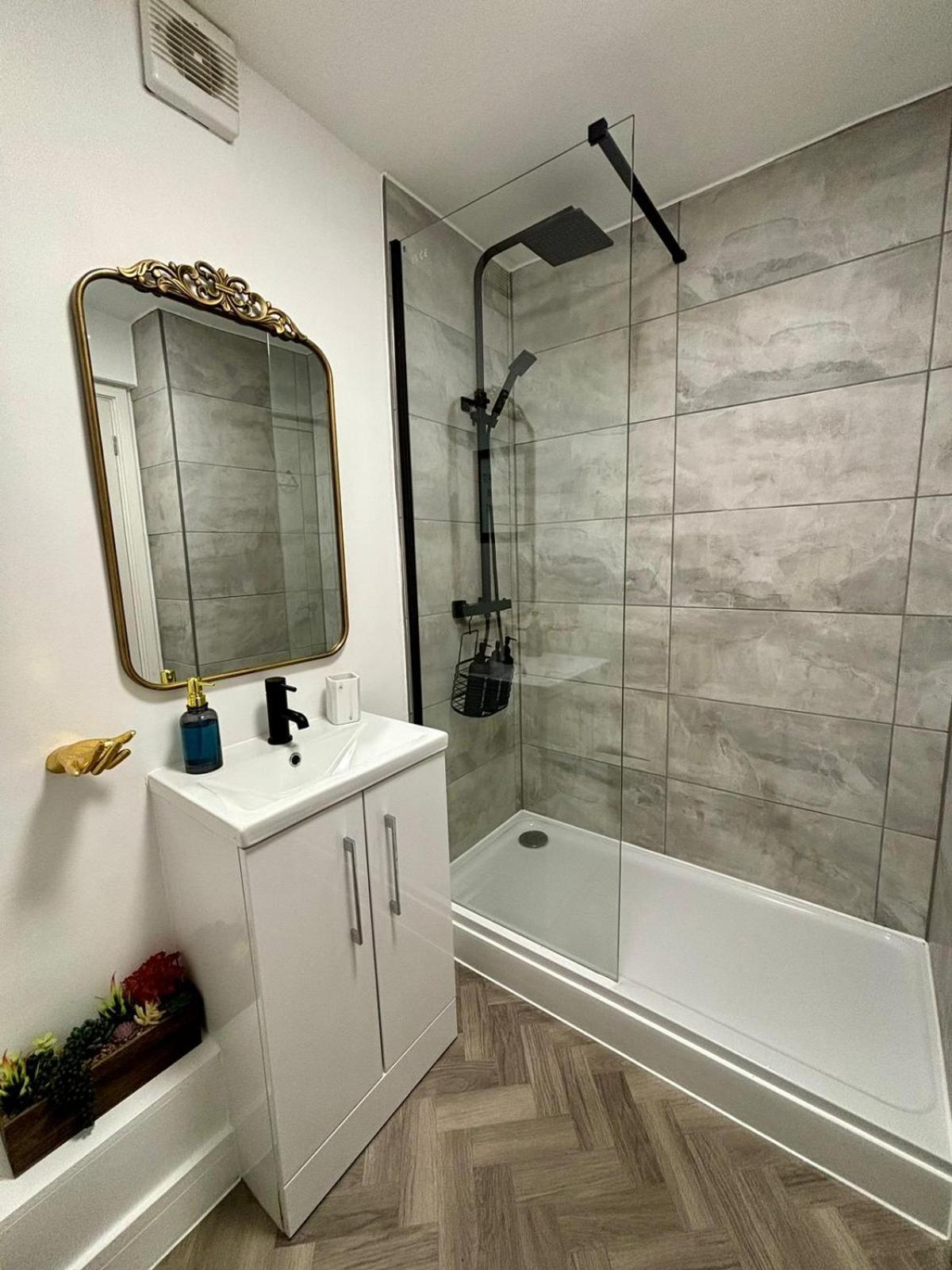 Stylish And Chic Seaside Apartment Southend-on-Sea Zewnętrze zdjęcie