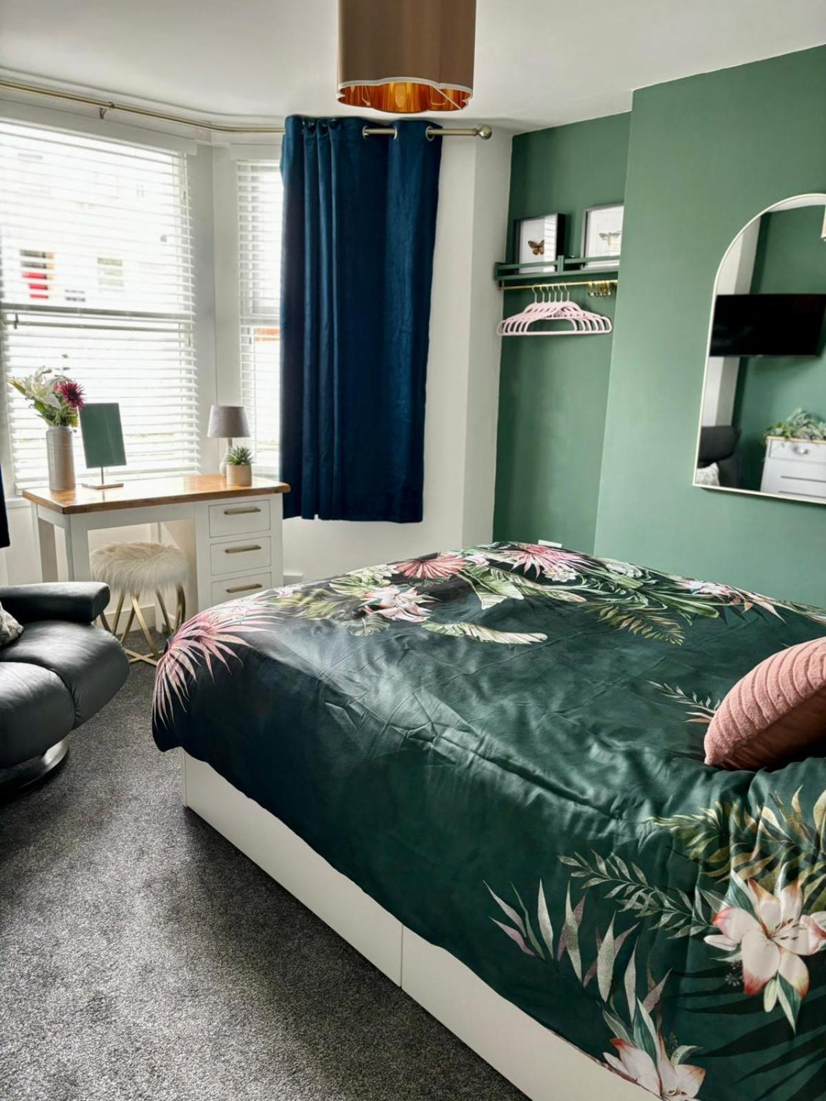 Stylish And Chic Seaside Apartment Southend-on-Sea Zewnętrze zdjęcie