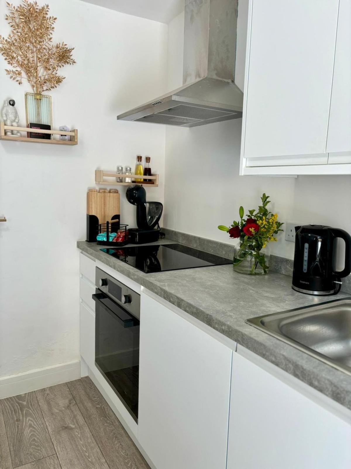 Stylish And Chic Seaside Apartment Southend-on-Sea Zewnętrze zdjęcie