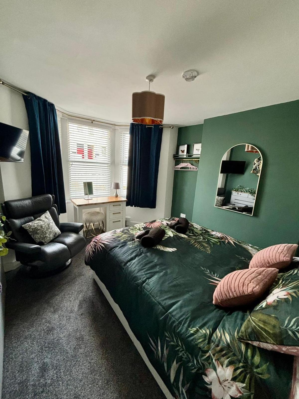 Stylish And Chic Seaside Apartment Southend-on-Sea Zewnętrze zdjęcie