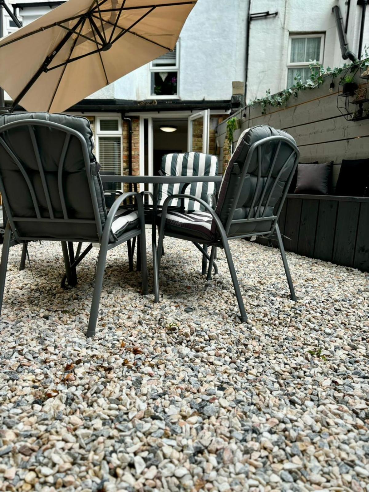 Stylish And Chic Seaside Apartment Southend-on-Sea Zewnętrze zdjęcie
